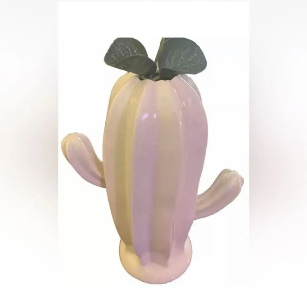 Saguaro Cactus 8 1/2 Inch Tall White Ceramic Vase B12